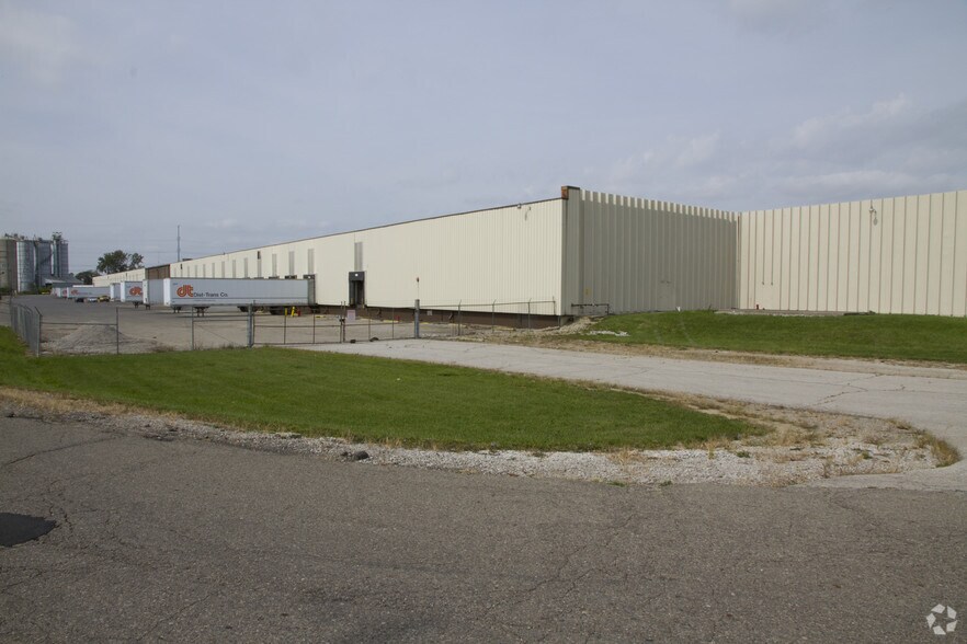 More Photos Of 1580 Williams Rd, Columbus Unknown For Lease