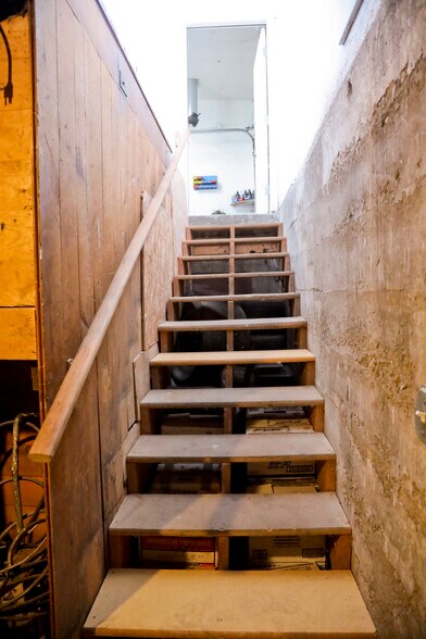 More Photos Of 1116 Garrity Blvd, Nampa Auto Repair For Sale