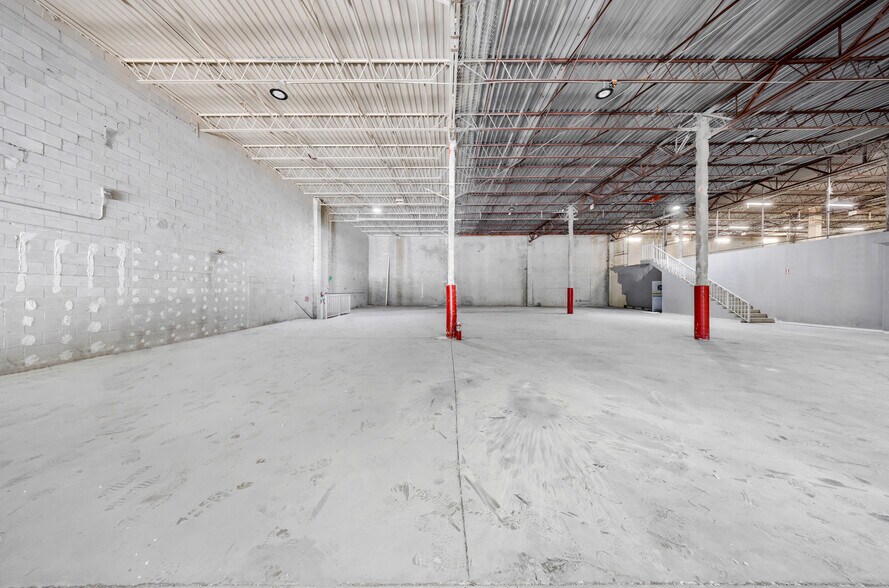 More Photos Of 2601 NW 105th Ave, Miami Warehouse For Sale
