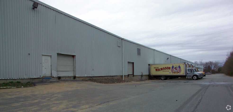 More Photos Of 1010 W Chestnut St, Brockton Distribution For Lease