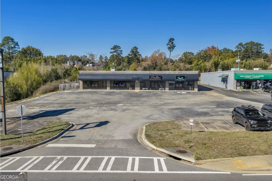 More Photos Of 905 Hillcrest Pky, Dublin Storefront For Sale