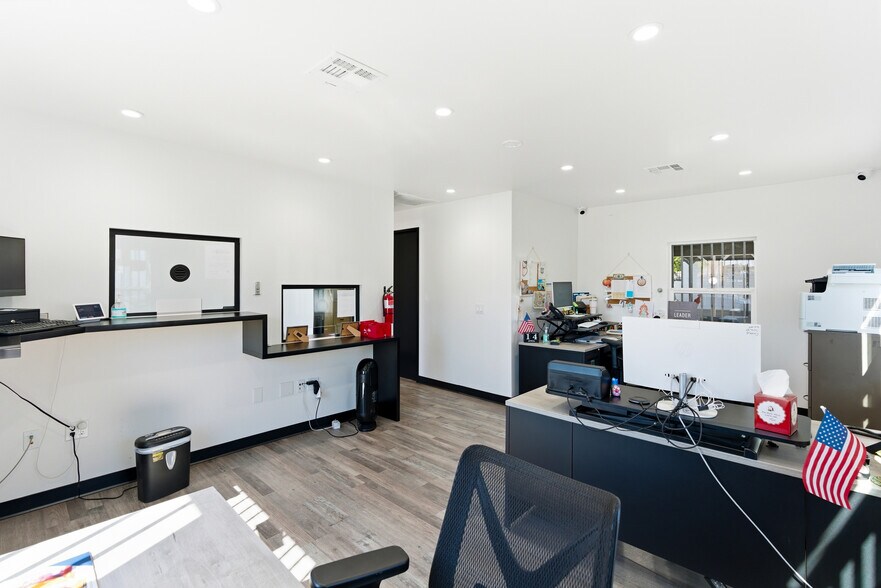 More Photos Of 13449 Van Nuys Blvd, Pacoima Storefront Retail Office For Sale