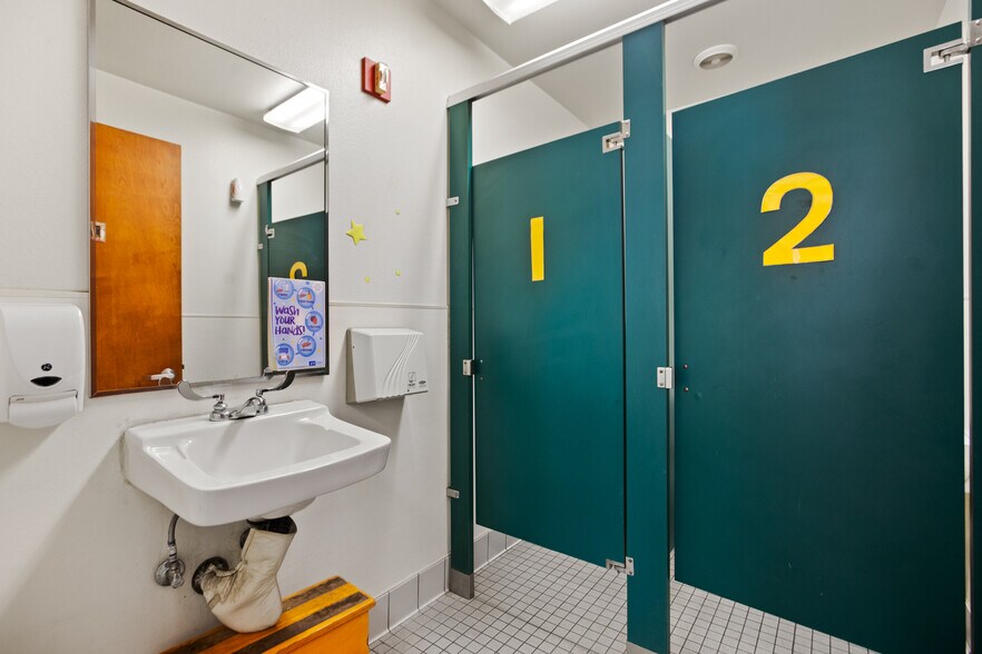 More Photos Of 2090 Chino Hills Pkwy, Chino Hills Schools For Lease