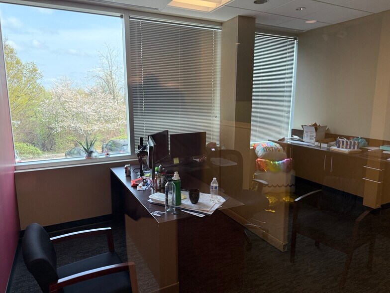 More Photos Of 8894 Stanford Blvd, Columbia Medical For Lease