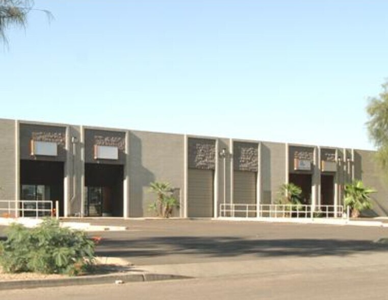 More Photos Of 4035-4075 W Fairmount Ave, Phoenix Warehouse For Lease
