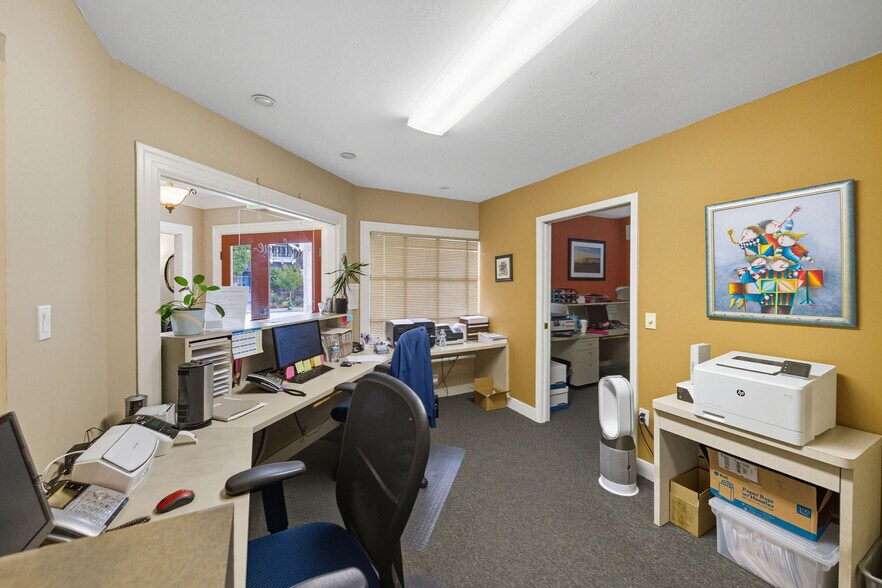 More Photos Of 1021 S El Camino Real, San Mateo Office For Sale