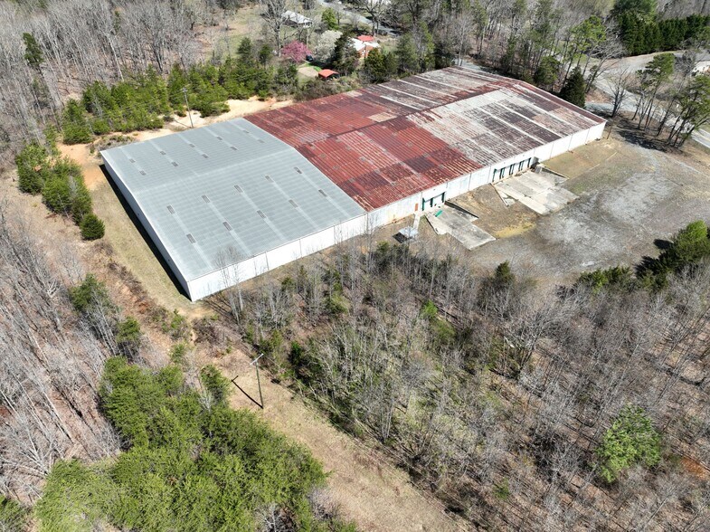 More Photos Of 1011 Drive in Rd, Nathalie Industrial For Sale