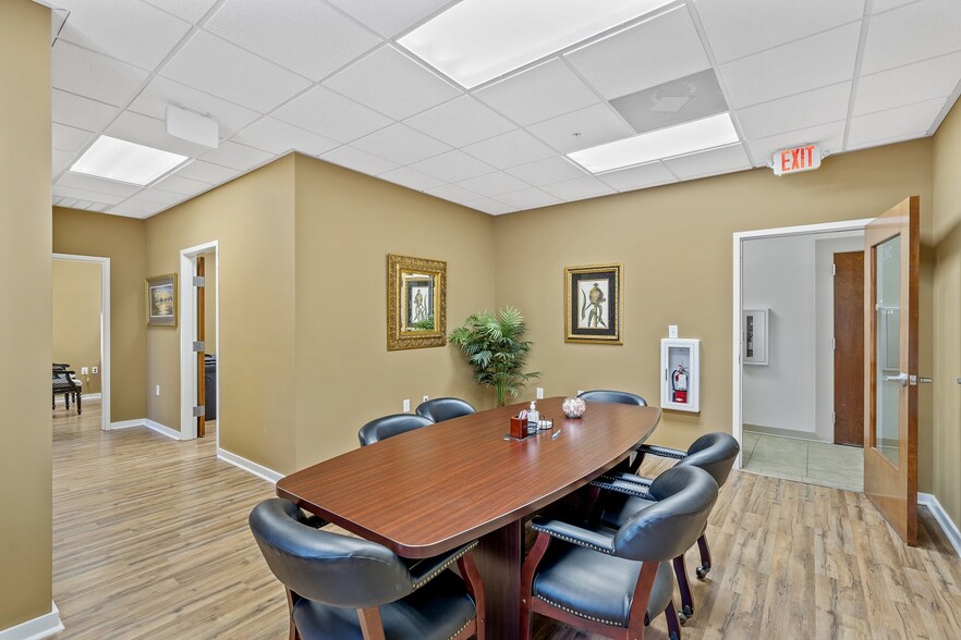 More Photos Of 497 Bramson Ct, Mount Pleasant Office For Lease