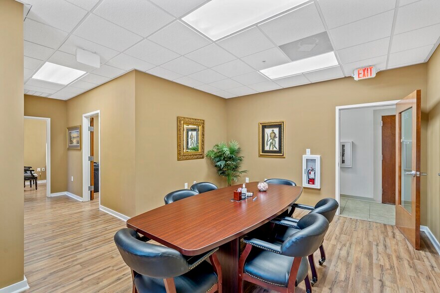 More Photos Of 497 Bramson Ct, Mount Pleasant Office For Lease