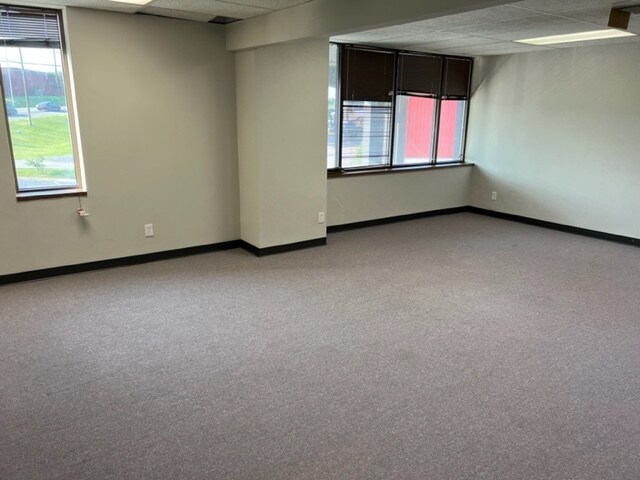 More Photos Of 640 Spence Ln, Nashville Office For Lease