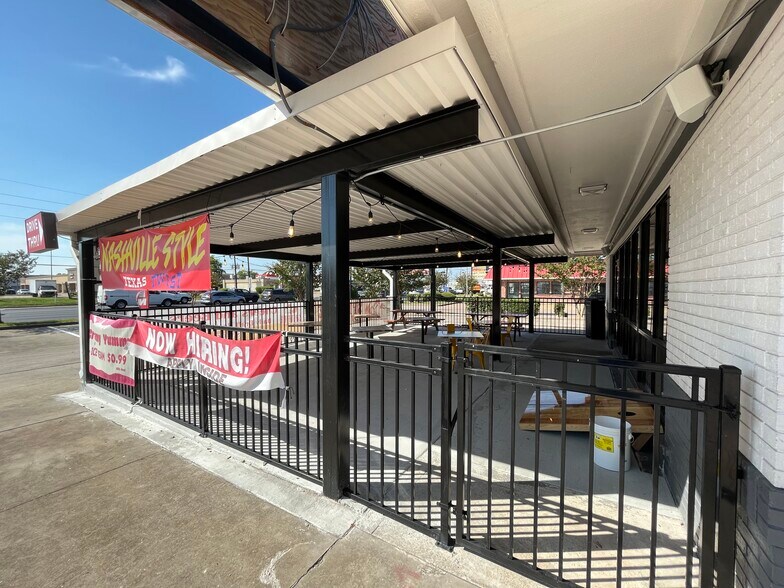 More Photos Of 4232 Highway 6 N, Houston Fast Food For Sale