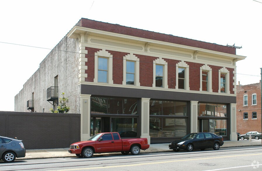 More Photos Of 400 South Main Street, Memphis Hotel For Sale