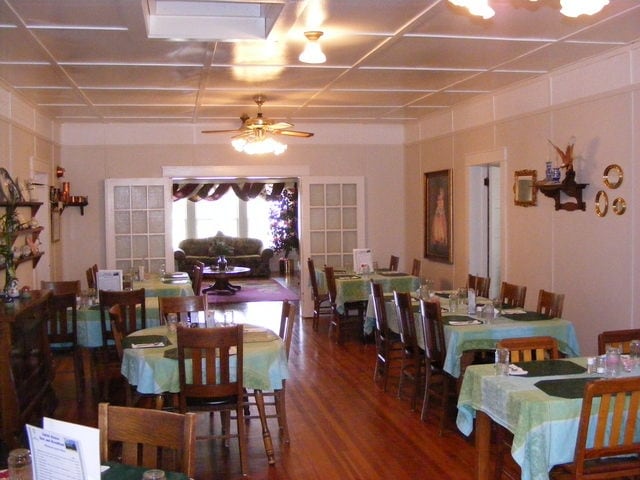 More Photos Of 306 W Aspen Ave, Crosbyton Hotel For Sale