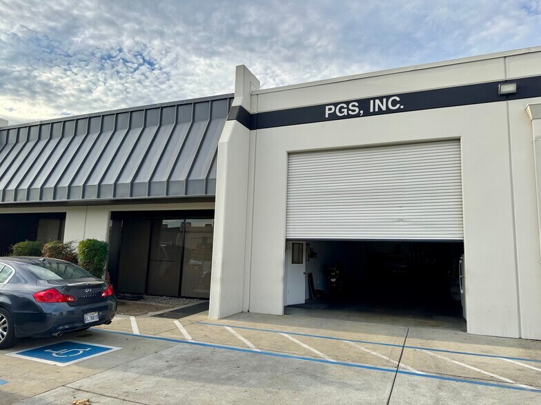 More Photos Of 1100 Industrial Rd, San Carlos Research And Development For Sale