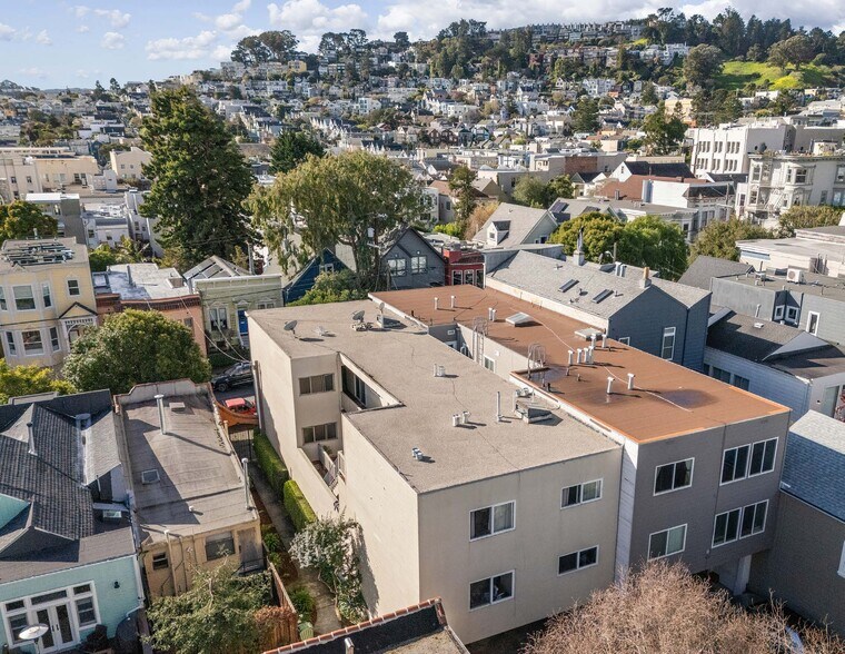 More Photos Of 246 28th St, San Francisco Apartments For Sale