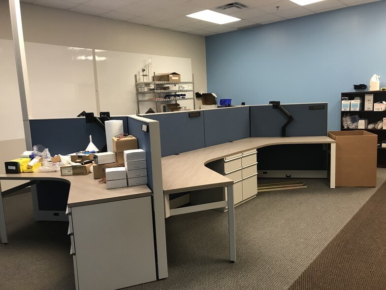 More Photos Of 6500 Technology Center Dr, Indianapolis Light Distribution For Lease