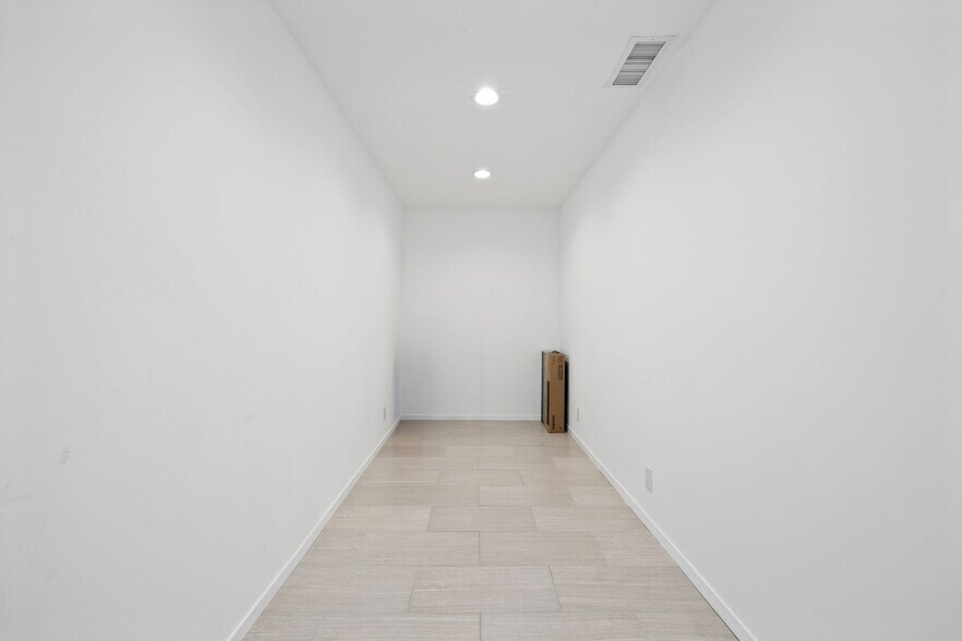 More Photos Of 833 Gravenstein Hwy S, Sebastopol Warehouse For Sale