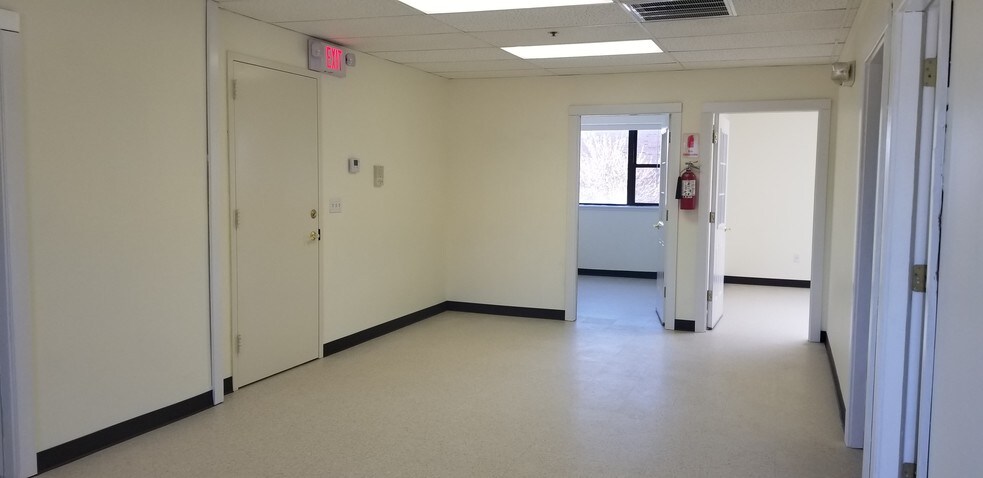 More Photos Of 29 Fairview St, Palisades Park Office For Lease