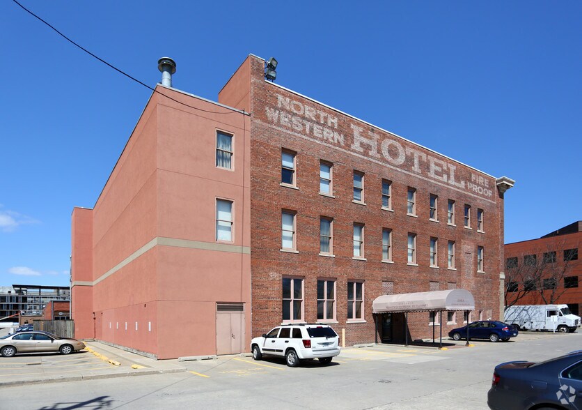 More Photos Of 323 E Walnut St, Des Moines Office For Lease