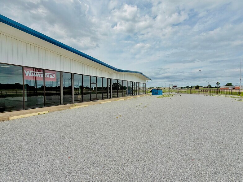 More Photos Of 3601 N Van Buren Byp, Enid Freestanding For Lease