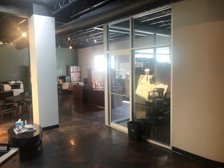 More Photos Of 392-394 Meeting St, Charleston Office For Sale