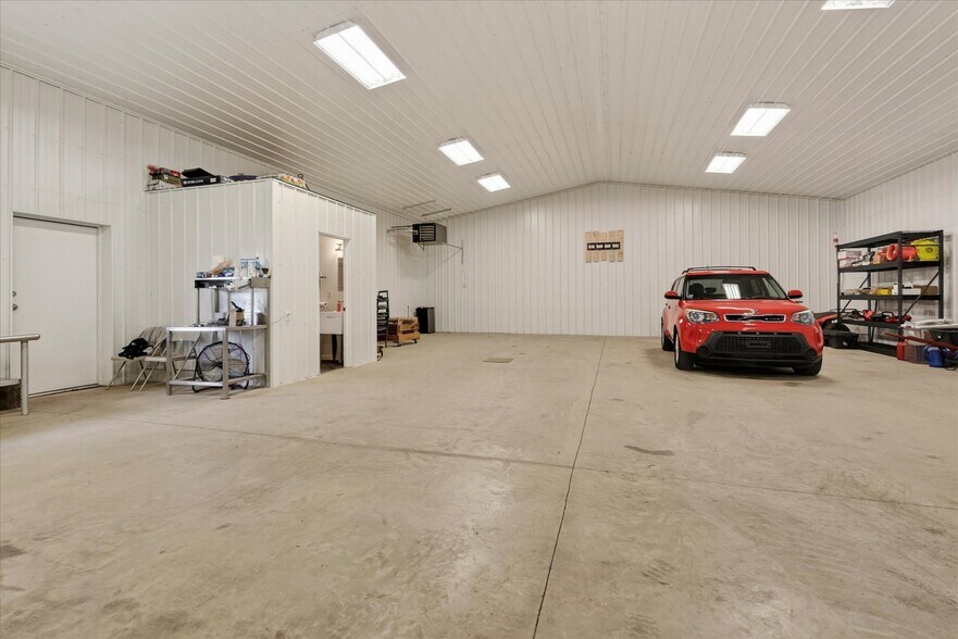 More Photos Of 904 N West St, Hillsboro Land For Sale