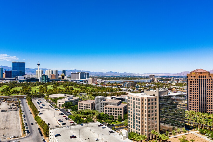 More Photos Of 3753-3993 Howard Hughes Pky, Las Vegas Unknown For Lease