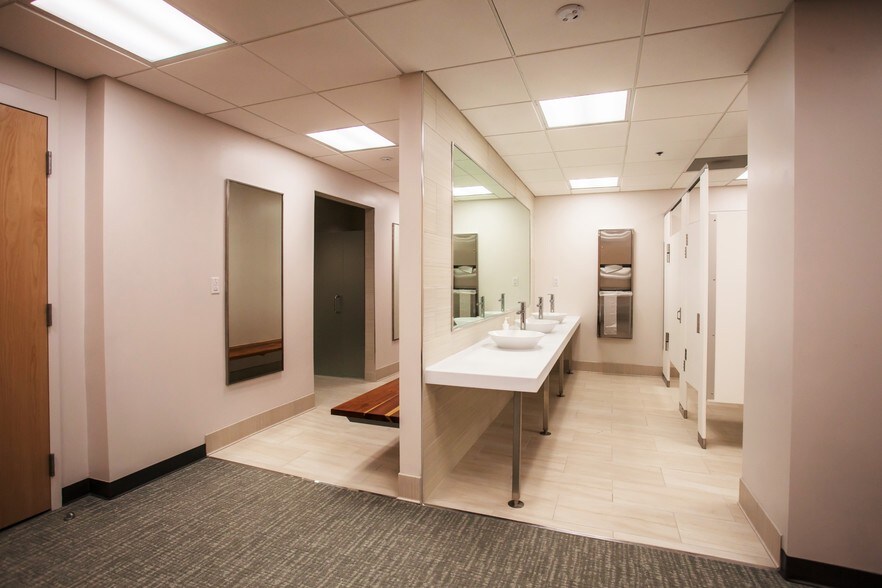 More Photos Of 310 W Wall St, Midland Office For Lease