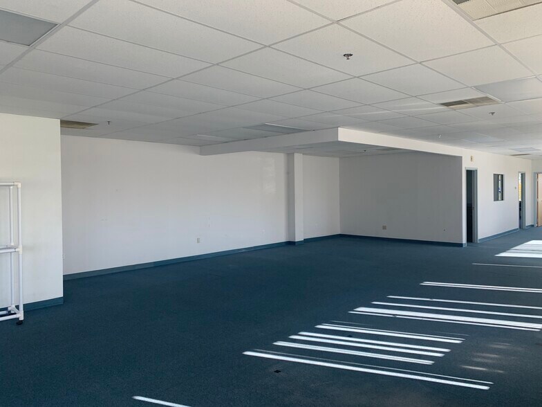 More Photos Of 630 Boston Rd, Billerica Office For Sale