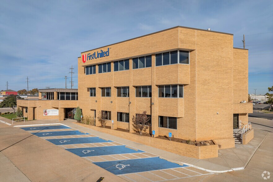 More Photos Of 6000 S Western Ave, Oklahoma City Office For Lease