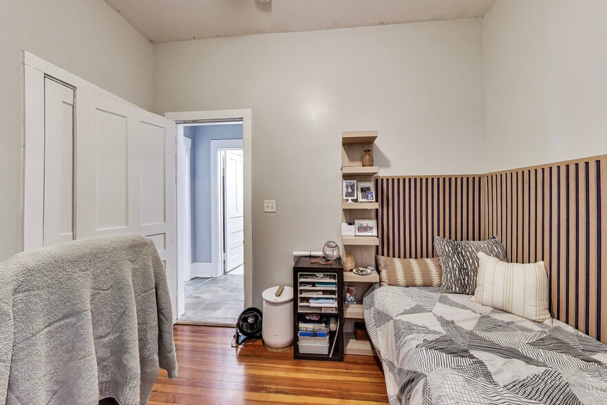 More Photos Of 7405 Madison St, Forest Park Storefront Retail Residential For Sale