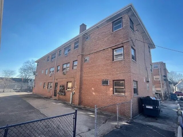 More Photos Of 12934 Page Ct, Blue Island Apartments For Sale