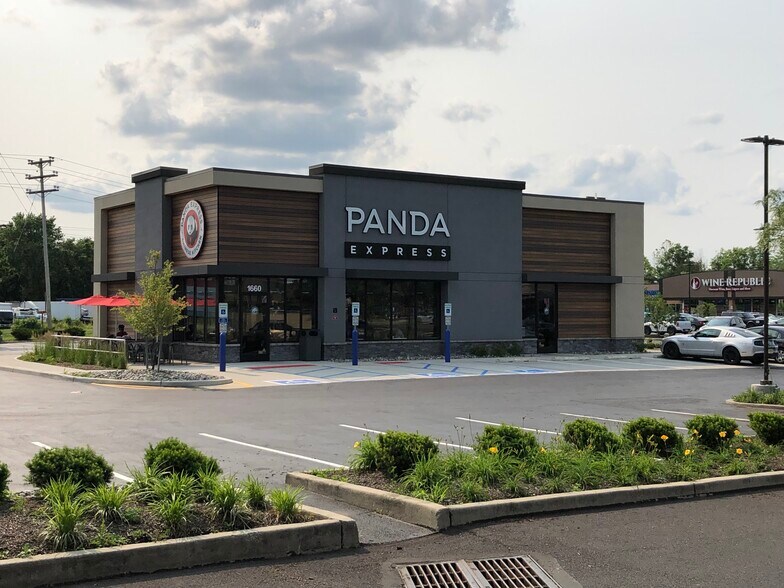 More Photos Of 1702 Nottingham Way, Hamilton Unknown For Lease