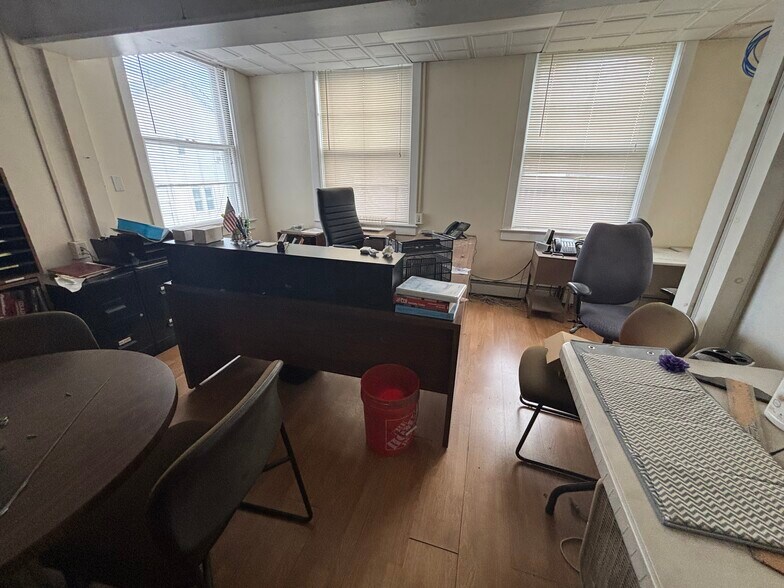 More Photos Of 523 Columbus Ave, Trenton Industrial For Lease