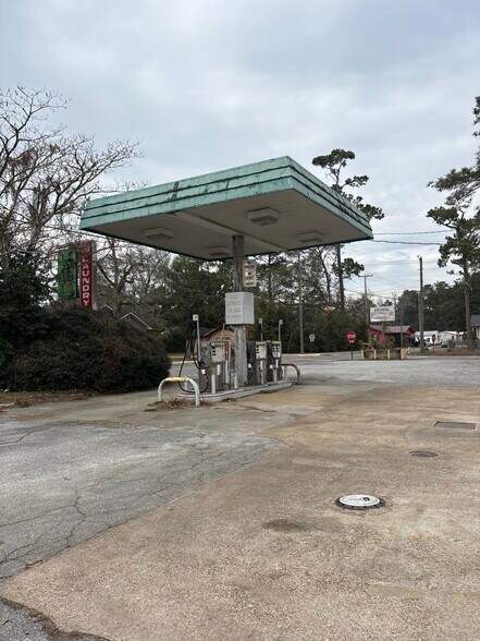 More Photos Of 1201 Magnolia St, Thomasville General Retail For Sale