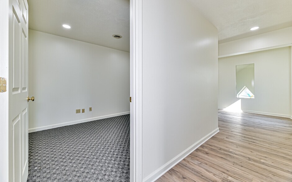 More Photos Of 103 N Meadows Dr, Wexford Medical For Lease