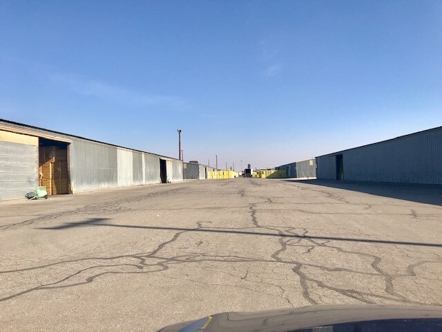 More Photos Of 120 Washington St, Bakersfield Warehouse For Sale