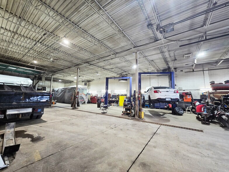 More Photos Of 2600-2616 Sheffield Rd, Ottawa Flex For Lease