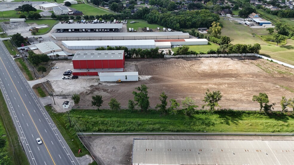 More Photos Of 8714 Galveston Rd, Houston Warehouse For Lease