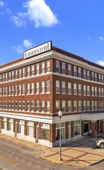 More Photos Of 301 W Washington, Kirksville Apartments For Sale