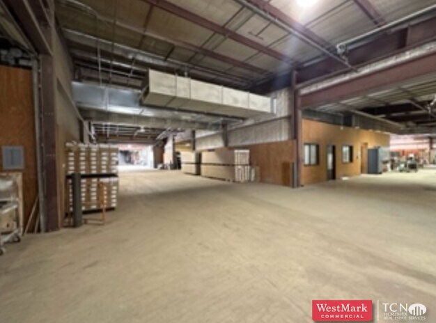 More Photos Of 2002 N Avenue N, Lubbock Manufacturing For Lease