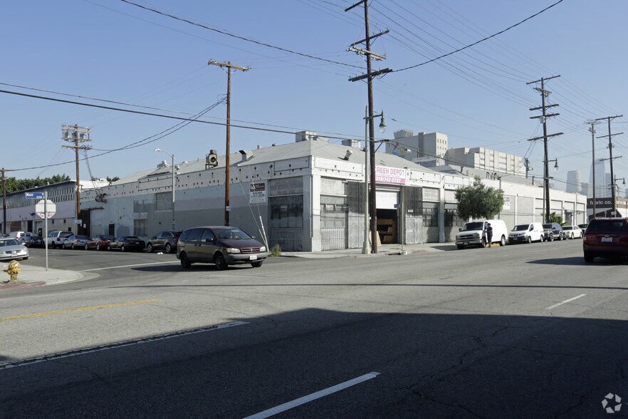 Primary Photo Of 2121 S Main St, Los Angeles Warehouse For Lease