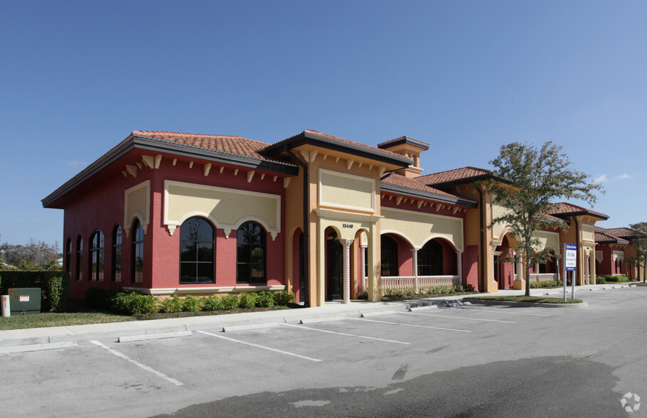 Primary Photo Of 13440 Parker Commons Blvd, Fort Myers Coworking Space