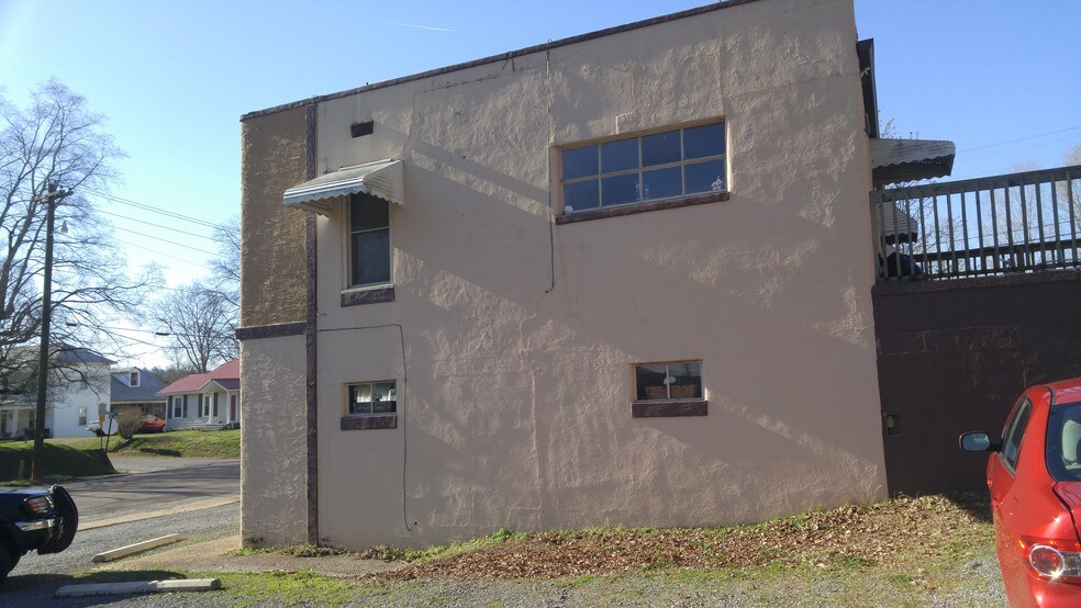 More Photos Of 9005 Hiwassee St, Charleston Storefront Retail Residential For Lease