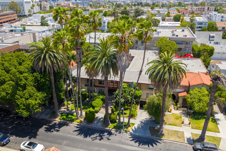 More Photos Of 720 S Plymouth Blvd, Los Angeles Apartments For Sale