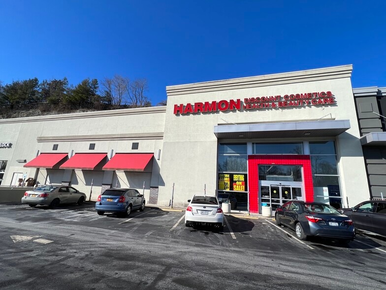 Primary Photo Of 2141 Central Park Ave, Yonkers Unknown For Lease