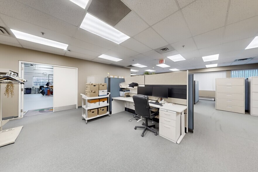 More Photos Of 45 Mcintosh Dr, Markham Office For Sale
