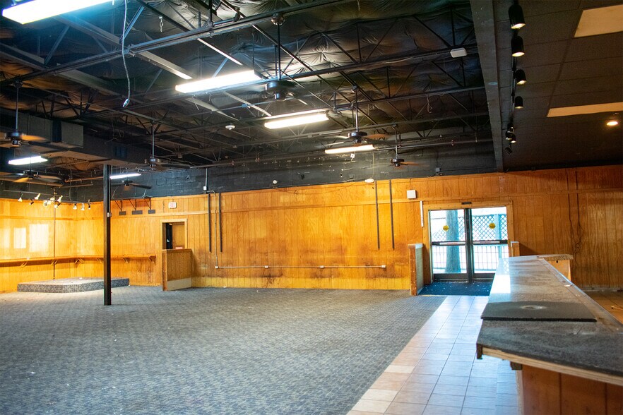 More Photos Of 1801 N Plano Rd, Richardson Specialty For Lease