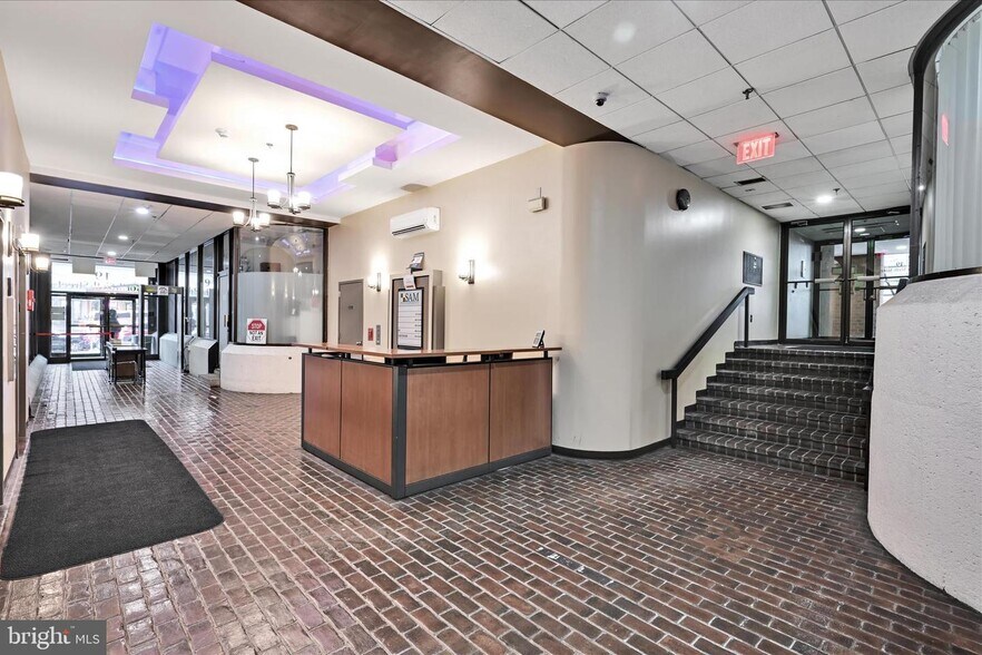 More Photos Of 19 N 6th St, Reading Office For Sale