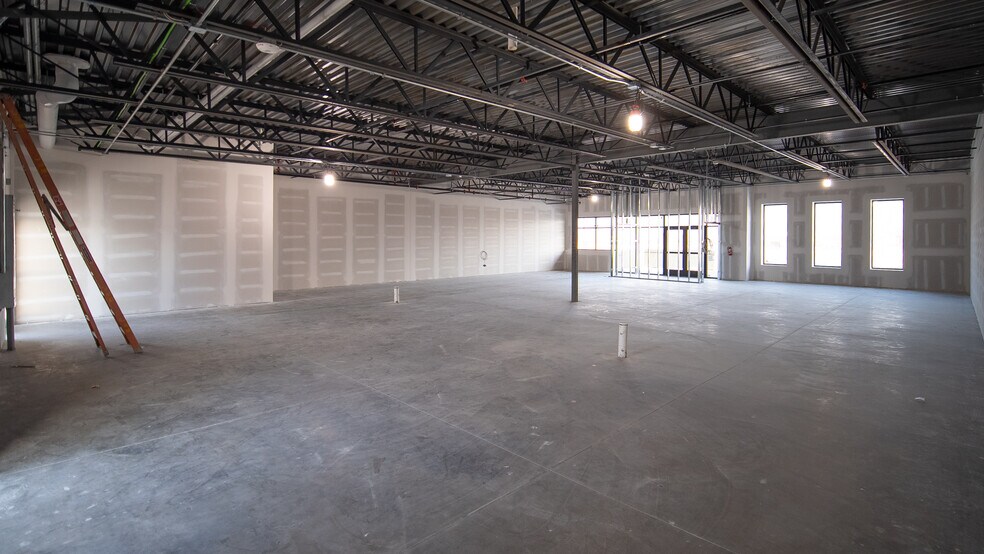 More Photos Of 3629 Sarah Pl NW, Rochester Storefront Retail Office For Lease